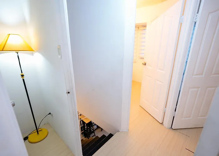 A2j Executive 3br Loft Bgc Manila
