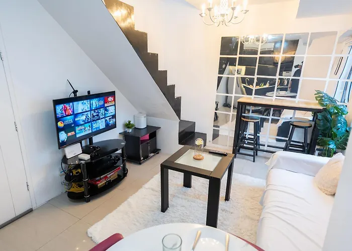 A2j Executive 3br Loft Bgc Manila