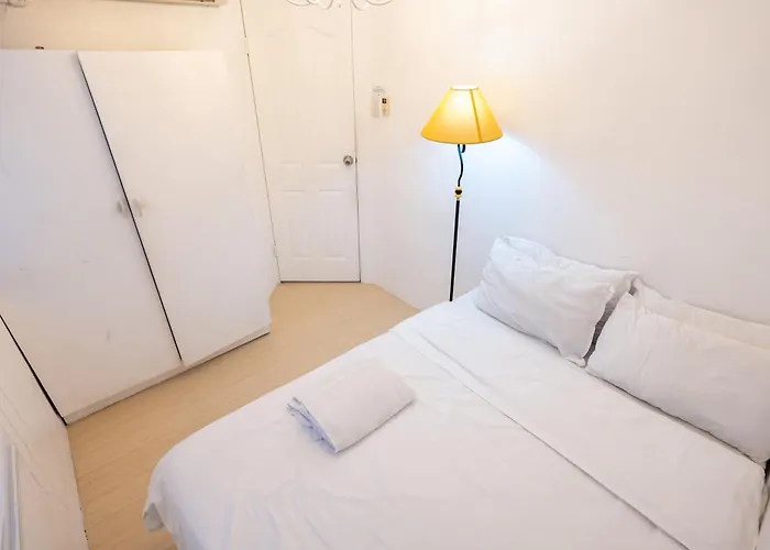 A2j Executive 3br Loft Bgc *